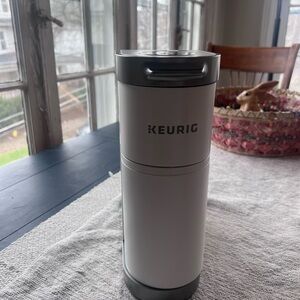 Keurig, white & silver